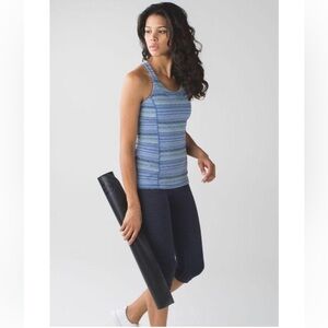Lululemon Power Y Tank with twist cross-back straps in a Space Dye print Size 6